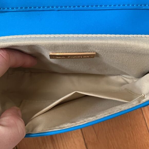 3am forever GUC vibrant blue handbag with gold chain strap - Picture 5 of 7